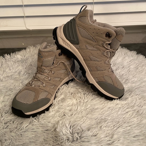 NortiV8 Other - NWT Nortiv8 hiking boots